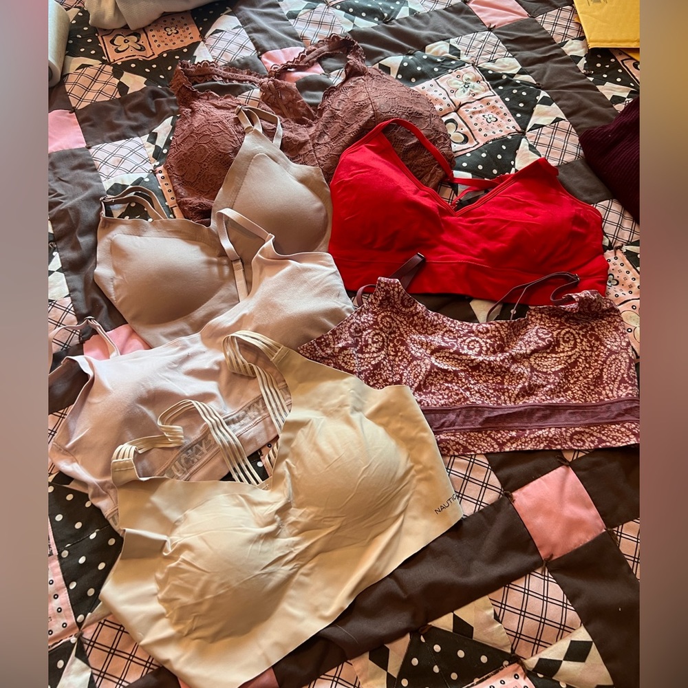 6 bralettes